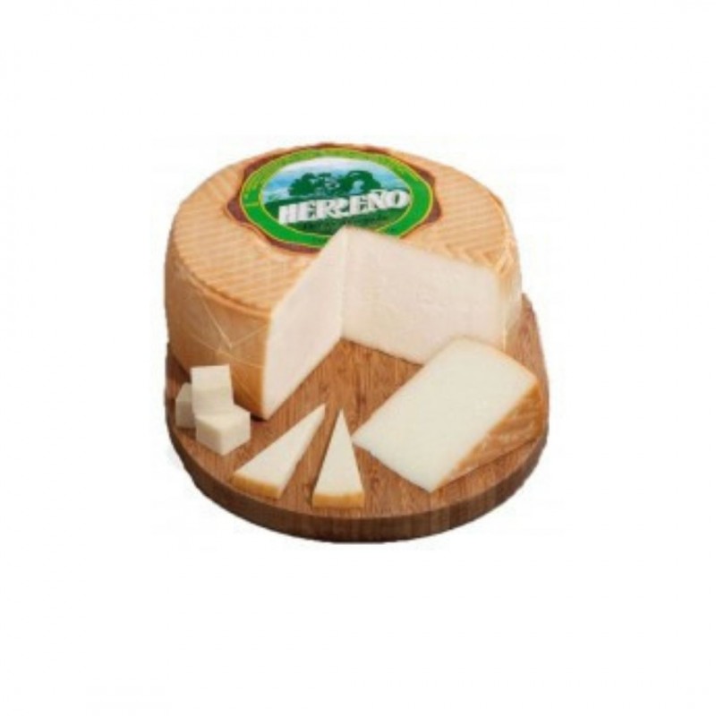 Queso Herreño tierno ahumado. Queso canario artesano. Mezcla 3 leches.